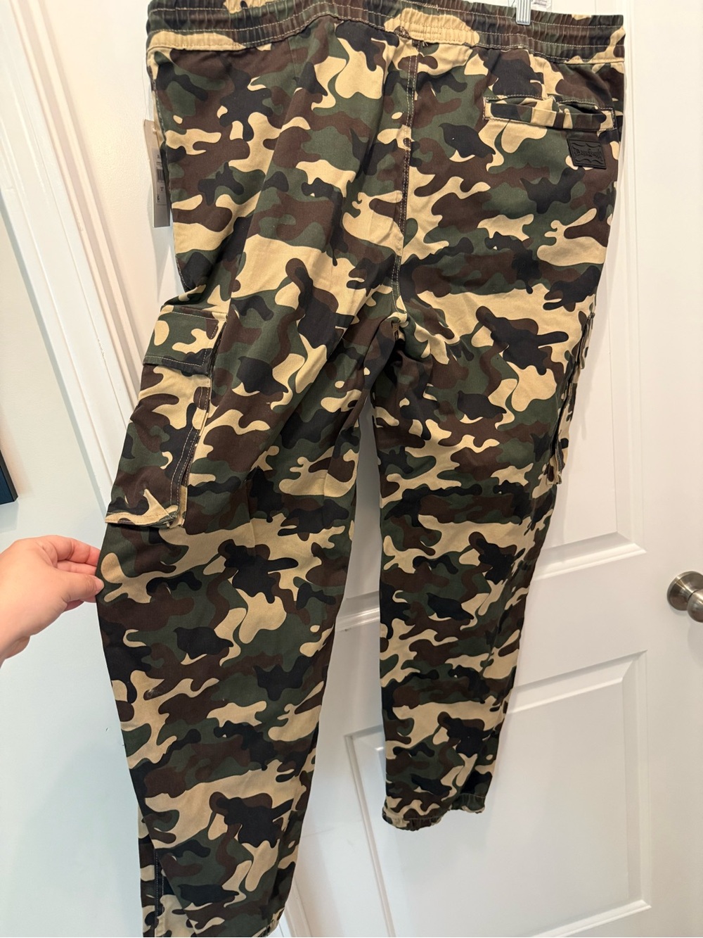 Men's Camouflage Cargo Joggers - Elastic Waist, Multi-Pocket - Picture 3 of 3